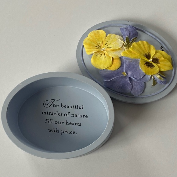 Hallmark Marjolein Bastin Nature’s Sketchbook Trinket Box Pansies Floral Oval - Picture 7 of 15